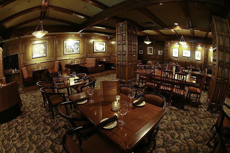 Compass Point Inn - เซอร์รีย์ ร้านอาหาร รูปภาพ